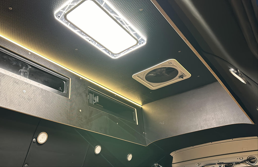 Toyota Hiace 200 Series LWB - Extended roof