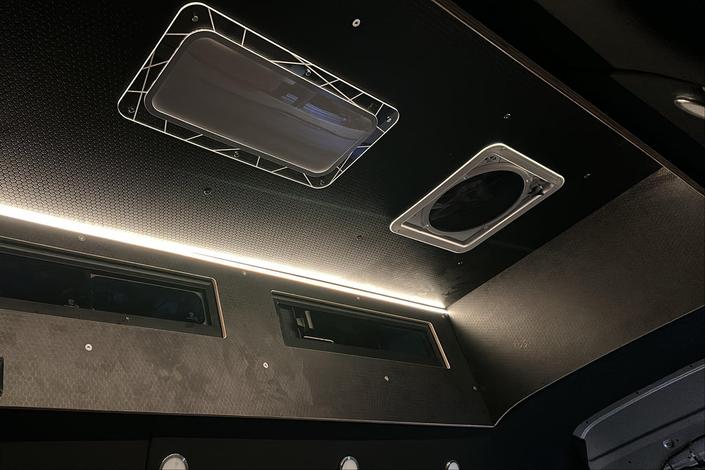 Toyota Hiace 200 Series LWB - Extended roof