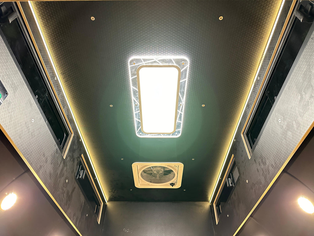 Toyota Hiace 200 Series LWB - Extended roof